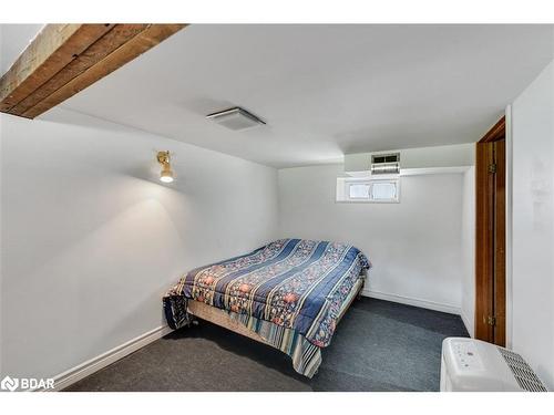 87 Wellington Street, Alliston, ON - Indoor Photo Showing Bedroom