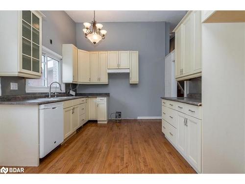 46 Eugenia Street, Barrie, ON - Indoor Photo Showing Kitchen