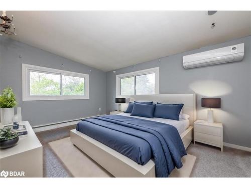 46 Eugenia Street, Barrie, ON - Indoor Photo Showing Bedroom