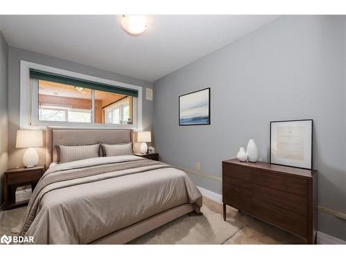 46 Eugenia Street, Barrie, ON - Indoor Photo Showing Bedroom