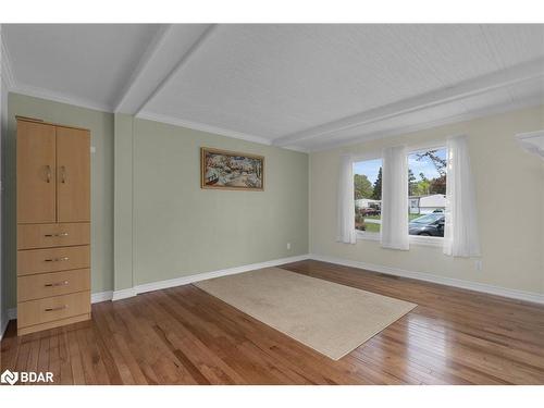 8 Nettles Cove, Innisfil, ON - Indoor Photo Showing Other Room