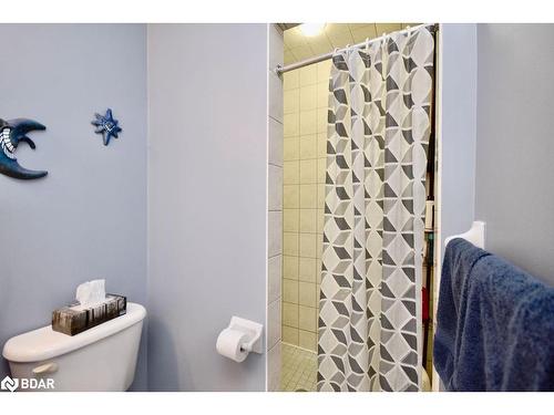181 Sproule Drive, Barrie, ON - Indoor Photo Showing Bathroom