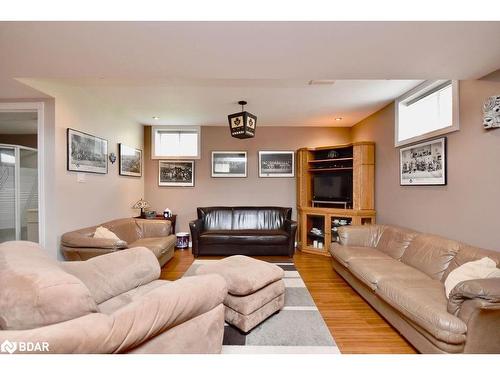 181 Sproule Drive, Barrie, ON - Indoor Photo Showing Living Room