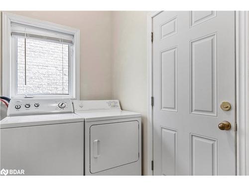 96 Cumming Drive, Barrie, ON - Indoor Photo Showing Laundry Room