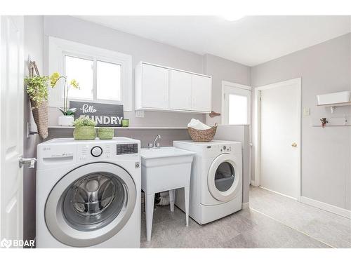 72 Oren Boulevard, Barrie, ON - Indoor Photo Showing Laundry Room