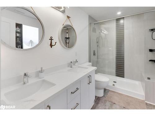 826 Adams Road, Innisfil, ON - Indoor Photo Showing Bathroom