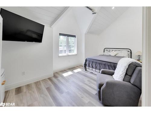 826 Adams Road, Innisfil, ON - Indoor Photo Showing Bedroom