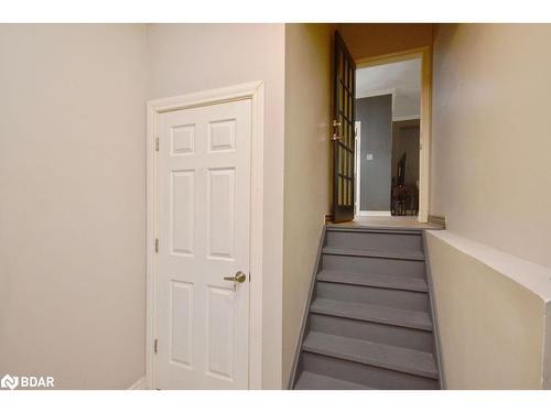 6 Joseph Crescent, Barrie, ON - Indoor Photo Showing Other Room
