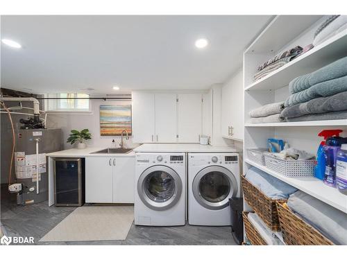 24 Highview Road, Barrie, ON - Indoor Photo Showing Laundry Room