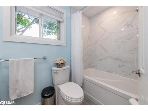 125 Gerald Avenue, Orillia, ON - Indoor Photo Showing Bathroom