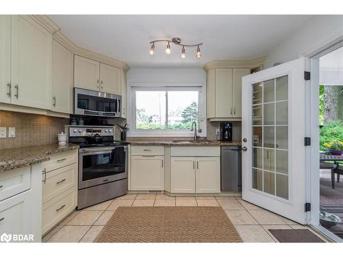 125 Gerald Avenue, Orillia, ON - Indoor Photo Showing Kitchen With Stainless Steel Kitchen