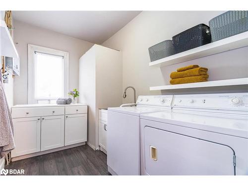 58 Park Street, Barrie, ON - Indoor Photo Showing Laundry Room