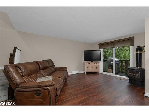 37 Loggers Run, Barrie, ON - Indoor Photo Showing Living Room
