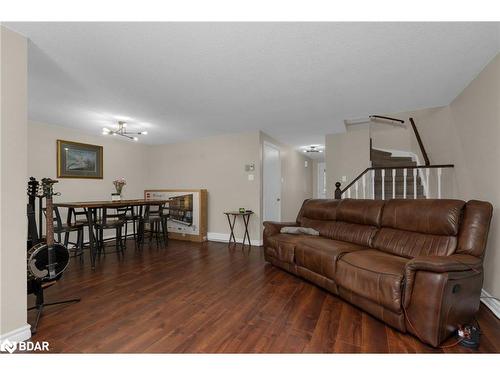 37 Loggers Run, Barrie, ON - Indoor Photo Showing Living Room