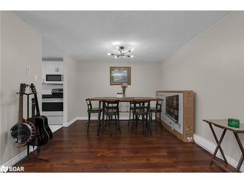37 Loggers Run, Barrie, ON - Indoor Photo Showing Dining Room