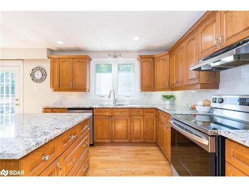 425 Dale Drive, Orillia, ON - Indoor Photo Showing Kitchen