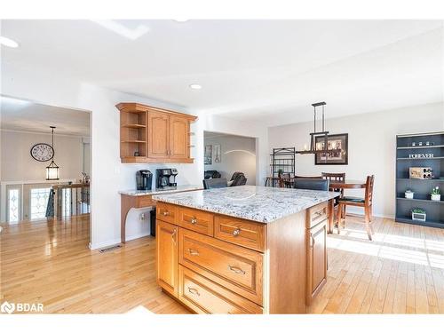 425 Dale Drive, Orillia, ON - Indoor Photo Showing Kitchen