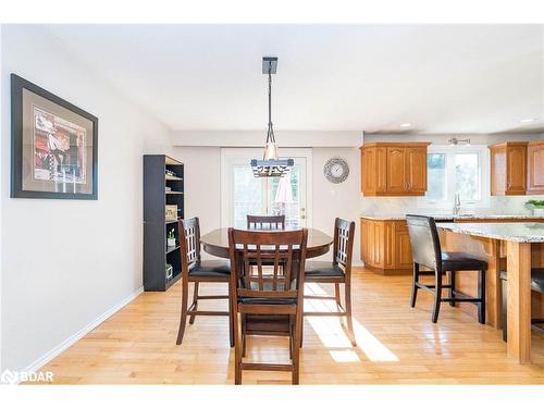 425 Dale Drive, Orillia, ON - Indoor Photo Showing Dining Room