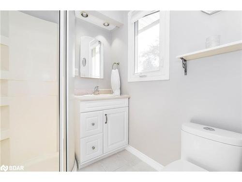 425 Dale Drive, Orillia, ON - Indoor Photo Showing Bathroom