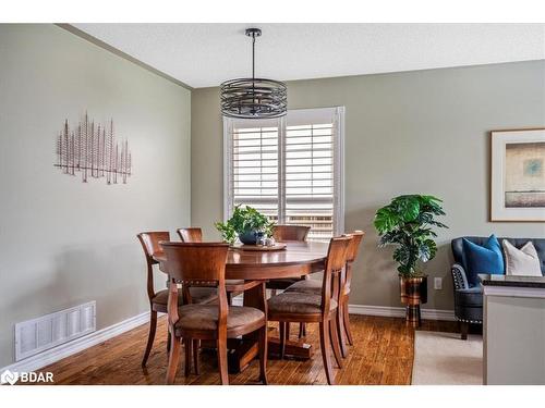 104 Crompton Drive, Barrie, ON - Indoor Photo Showing Dining Room