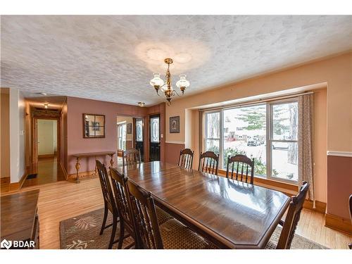 13 Eleanor Road, Orillia, ON - Indoor Photo Showing Dining Room