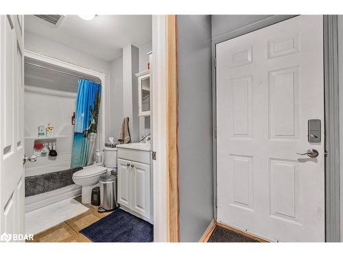 315 Mississaga Street W, Orillia, ON - Indoor Photo Showing Bathroom