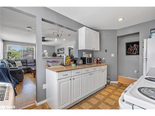 315 Mississaga Street W, Orillia, ON - Indoor Photo Showing Kitchen