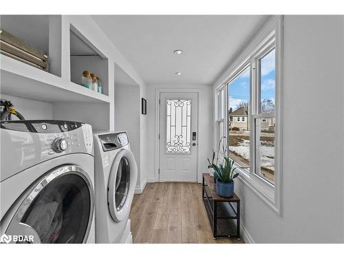 267 Barnett Avenue, Midland, ON - Indoor Photo Showing Laundry Room