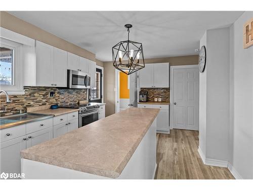 267 Barnett Avenue, Midland, ON - Indoor Photo Showing Kitchen