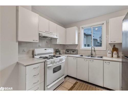 287 Hickling Trail, Barrie, ON - Indoor Photo Showing Kitchen With Double Sink