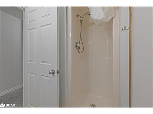 287 Hickling Trail, Barrie, ON - Indoor Photo Showing Bathroom