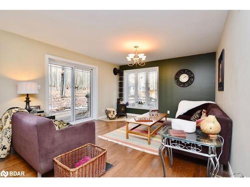 1400 Everton Road, Midland, ON - Indoor Photo Showing Living Room