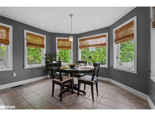 2255 Douglas Avenue, Innisfil, ON - Indoor Photo Showing Dining Room