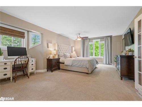 2255 Douglas Avenue, Innisfil, ON - Indoor Photo Showing Bedroom