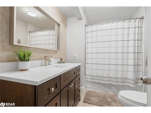 2255 Douglas Avenue, Innisfil, ON - Indoor Photo Showing Bathroom