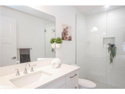 12 Samantha Lane, Midland, ON - Indoor Photo Showing Bathroom
