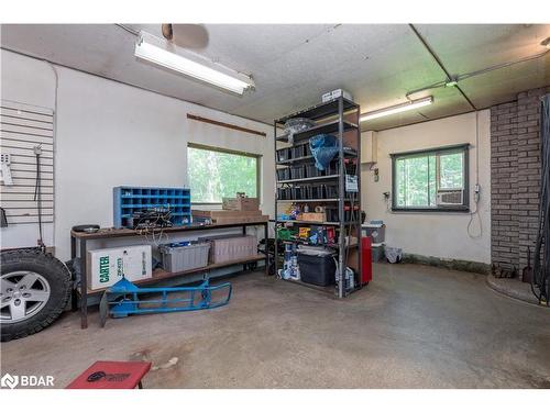 740 10Th Line Line, Innisfil, ON - Indoor Photo Showing Garage