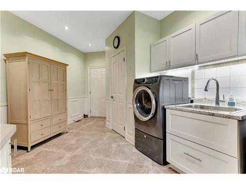 1097 Hurlwood Lane, Orillia, ON - Indoor Photo Showing Laundry Room