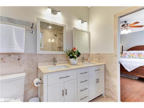 1097 Hurlwood Lane, Orillia, ON - Indoor Photo Showing Bathroom