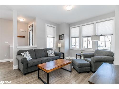 64 Discovery Trail, Midland, ON - Indoor Photo Showing Living Room