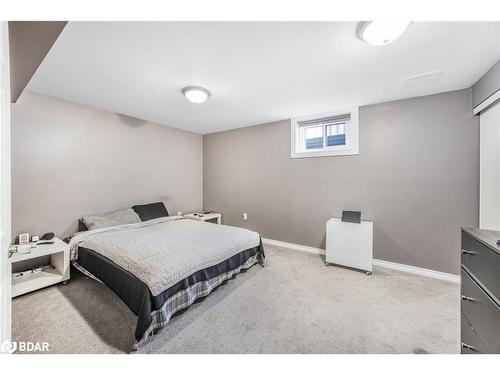 267 Johnson Street, Barrie, ON - Indoor Photo Showing Bedroom