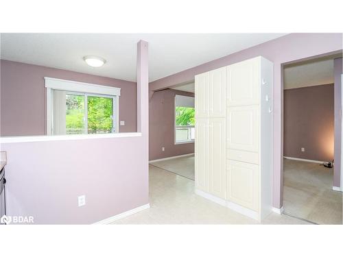 401 Mary Street, Orillia, ON - Indoor Photo Showing Kitchen