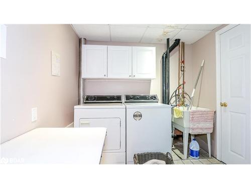 401 Mary Street, Orillia, ON - Indoor Photo Showing Laundry Room