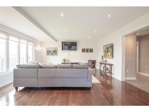 29 Ferris Lane, Alliston, ON - Indoor Photo Showing Living Room