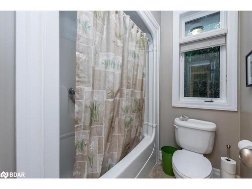 5 Timber Court, Springwater, ON - Indoor Photo Showing Bathroom