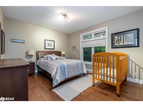 5 Timber Court, Springwater, ON - Indoor Photo Showing Bedroom