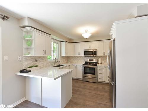6 Lewis Drive, Orillia, ON - Indoor Photo Showing Kitchen With Double Sink With Upgraded Kitchen