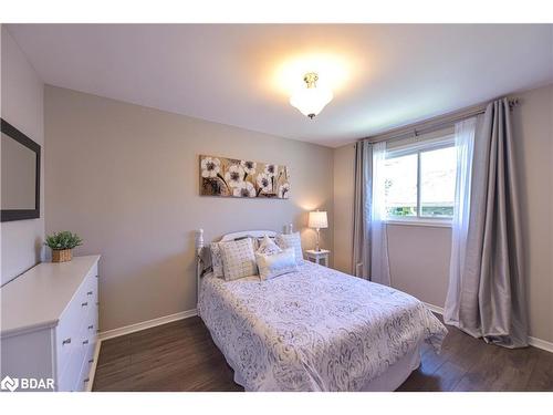 6 Lewis Drive, Orillia, ON - Indoor Photo Showing Bedroom