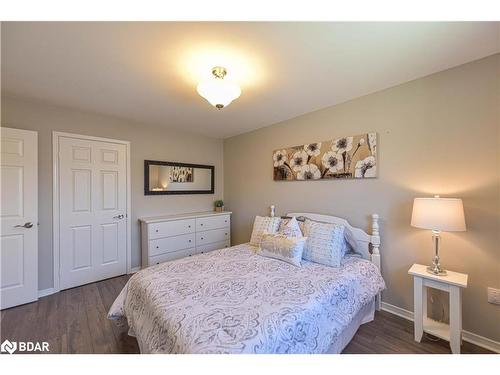 6 Lewis Drive, Orillia, ON - Indoor Photo Showing Bedroom