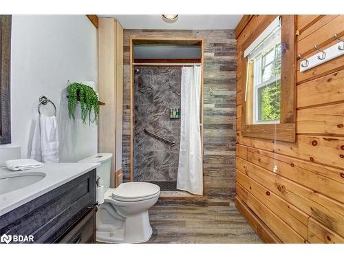 40 Mountney Road, Bancroft, ON - Indoor Photo Showing Bathroom